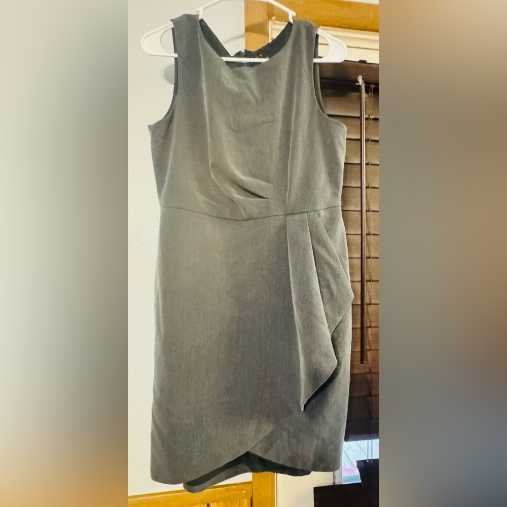 Worthington Petite Women size 10P Elegant Gray Sleeveless Dress party office